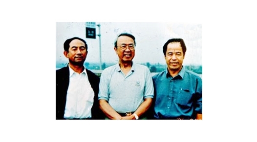 楊金泉、劉俊謙與聯(lián)合國(guó)副秘書(shū)長(zhǎng)的合影