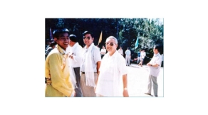 交通廳副廳長(zhǎng)姚尚宏、呼市副市長(zhǎng)連輯看望藏族學(xué)生